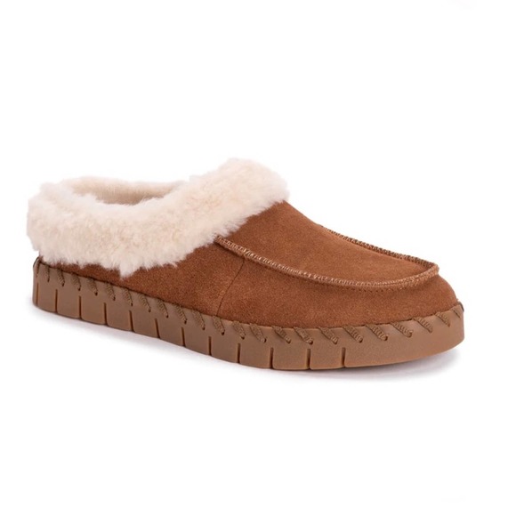Muk Luks Shoes - Muk Luks Women's Cognac Suede Leather Wool Lined Flexi Buffalo Shoe Clogs sz 8